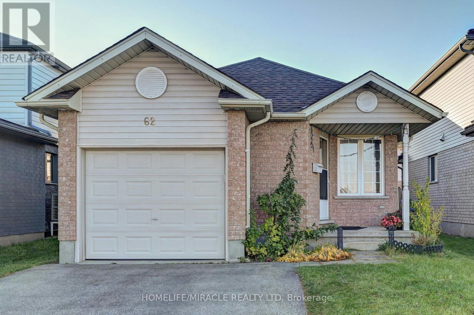 62 Fallowfield Drive, Kitchener, ON, N2C 2T3