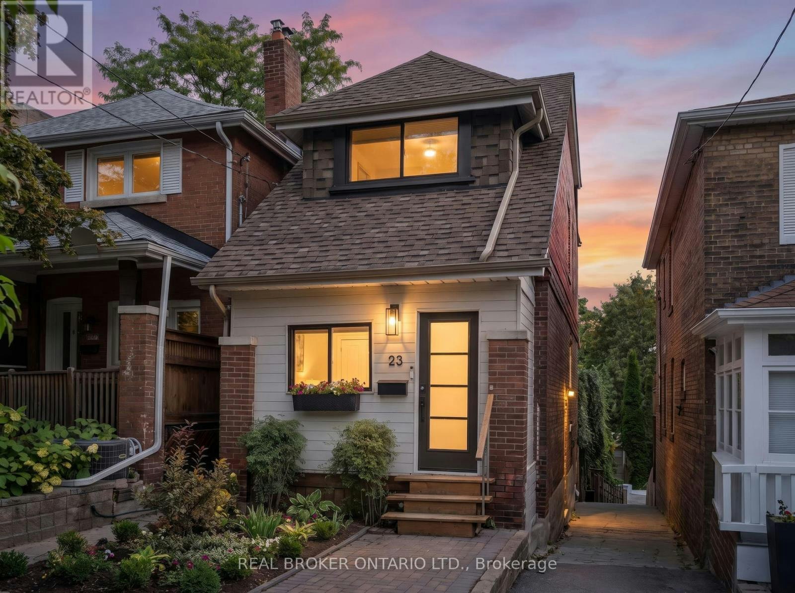 23 Aldridge Avenue, Toronto, ON, M4C 3W3 - 41