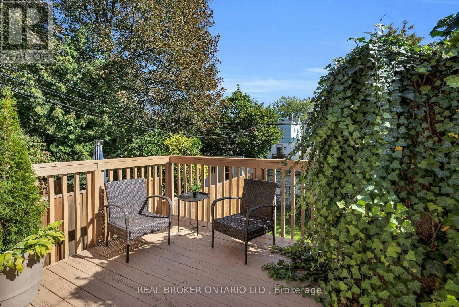 23 Aldridge Avenue, Toronto, ON, M4C 3W3 - 33