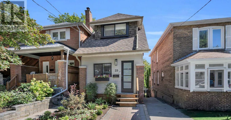 23 Aldridge Avenue, Toronto, ON, M4C 3W3