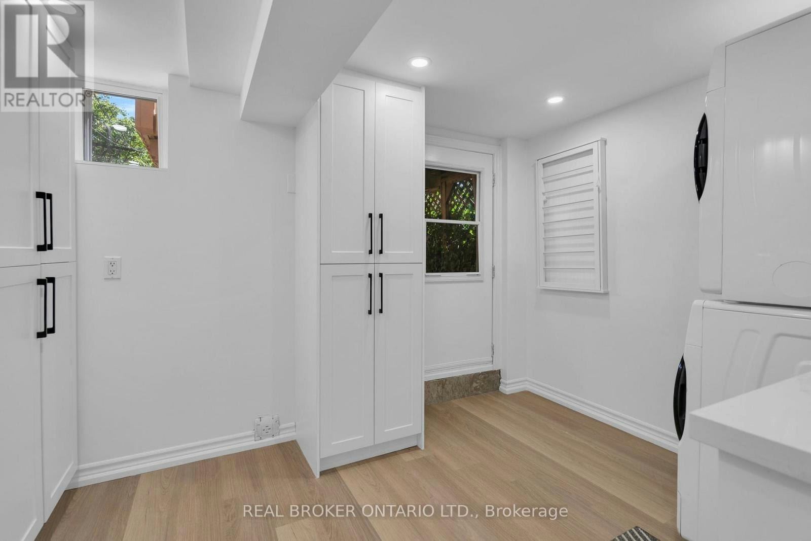 23 Aldridge Avenue, Toronto, ON, M4C 3W3 - 28