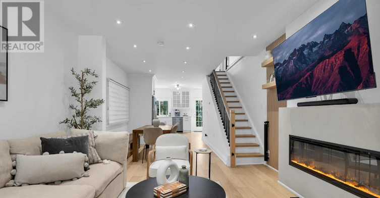 23 Aldridge Avenue, Toronto, ON, M4C 3W3 - 6