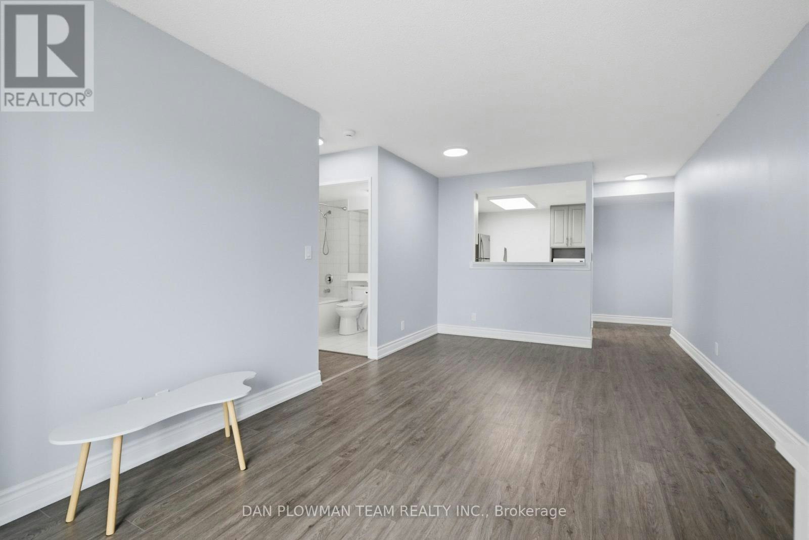 913-8 Lee Centre Drive, Toronto, ON, M1H 3H8