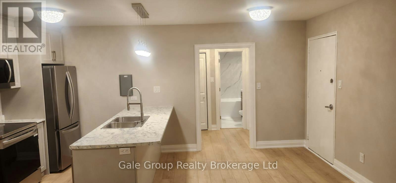 2-25 Paisley Boulevard E, Mississauga, ON, L5A 1P3 - 3