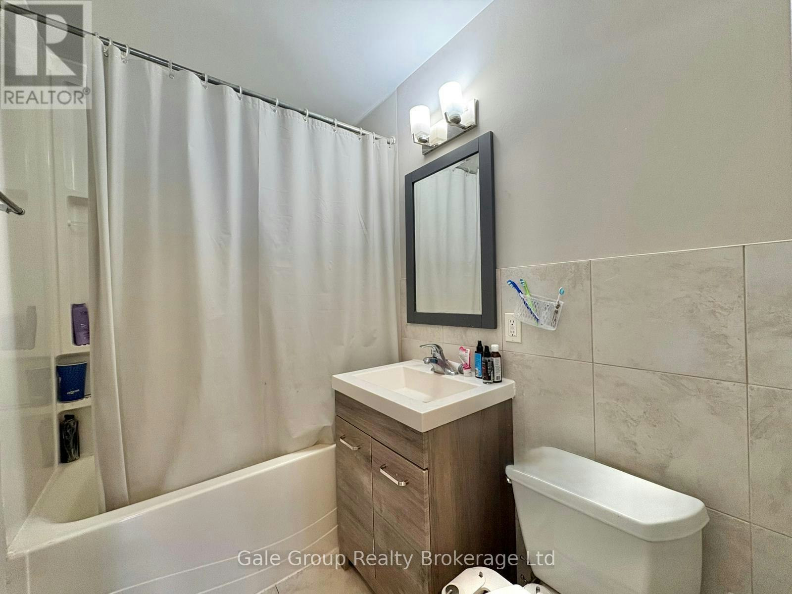 2-25 Paisley Boulevard E, Mississauga, ON, L5A 1P3 - 6