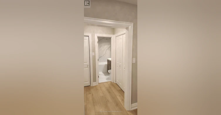 2-25 Paisley Boulevard E, Mississauga, ON, L5A 1P3 - 9