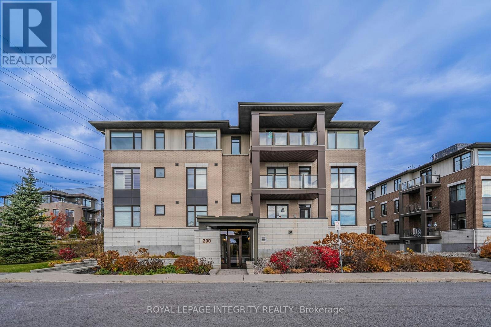 303-200 Guelph Private, Ottawa, ON, K2T 0J8