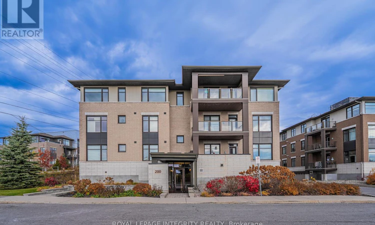 303-200 Guelph Private