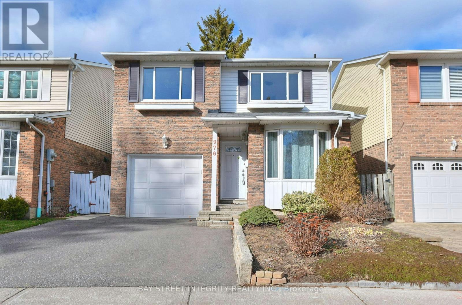 976 Raintree Lane, Mississauga, ON, L5H 3Y6