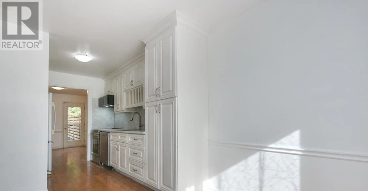 976 Raintree Lane, Mississauga, ON, L5H 3Y6 - 3