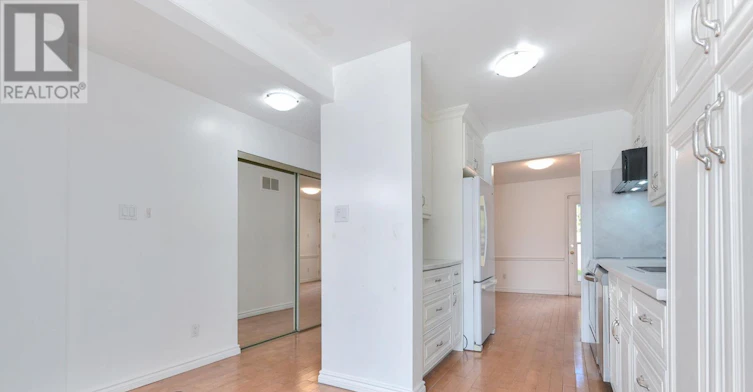 976 Raintree Lane, Mississauga, ON, L5H 3Y6 - 4
