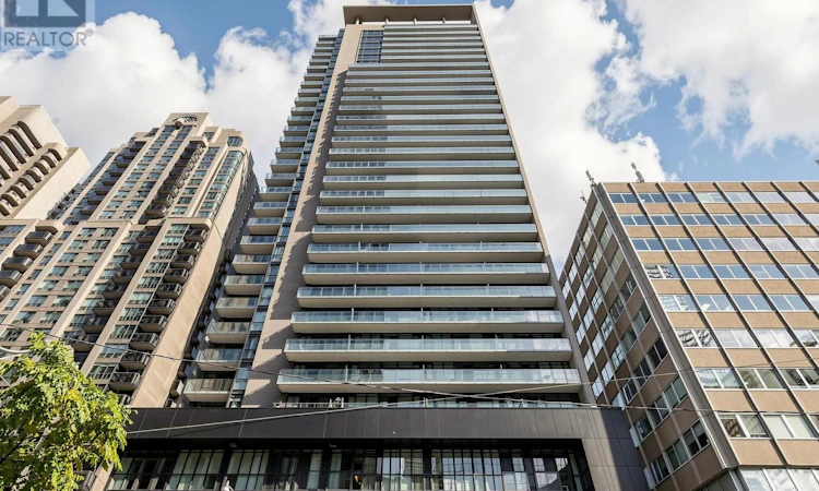 2001-770 Bay Street