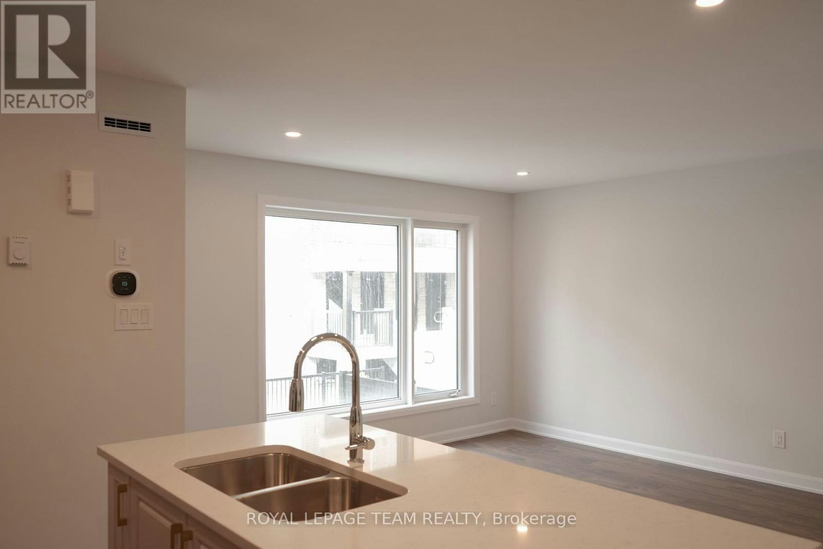 5-1001 Glenroy Gilber Drive, Ottawa, ON, K2J 5W2 - 8