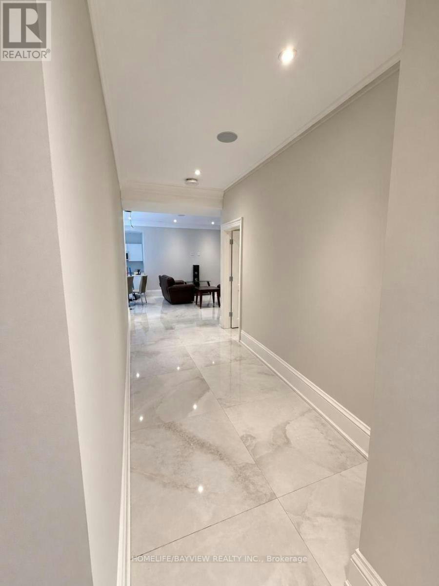 26 Walmer Road, Richmond Hill, ON, L4C 3W7 - 4