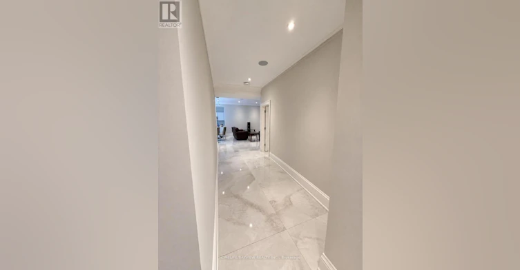 26 Walmer Road, Richmond Hill, ON, L4C 3W7 - 4