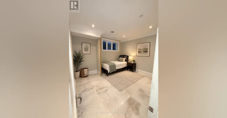 26 Walmer Road, Richmond Hill, ON, L4C 3W7 - 6