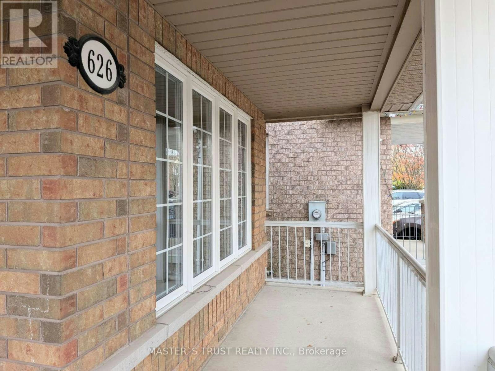 626 Society Crescent, Newmarket, ON, L3X 2V8 - 2