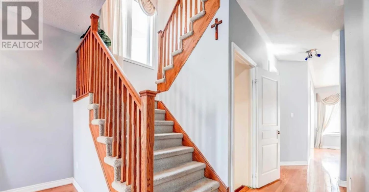 31 Vincent Street, Brampton, ON, L6R 0G8 - 4