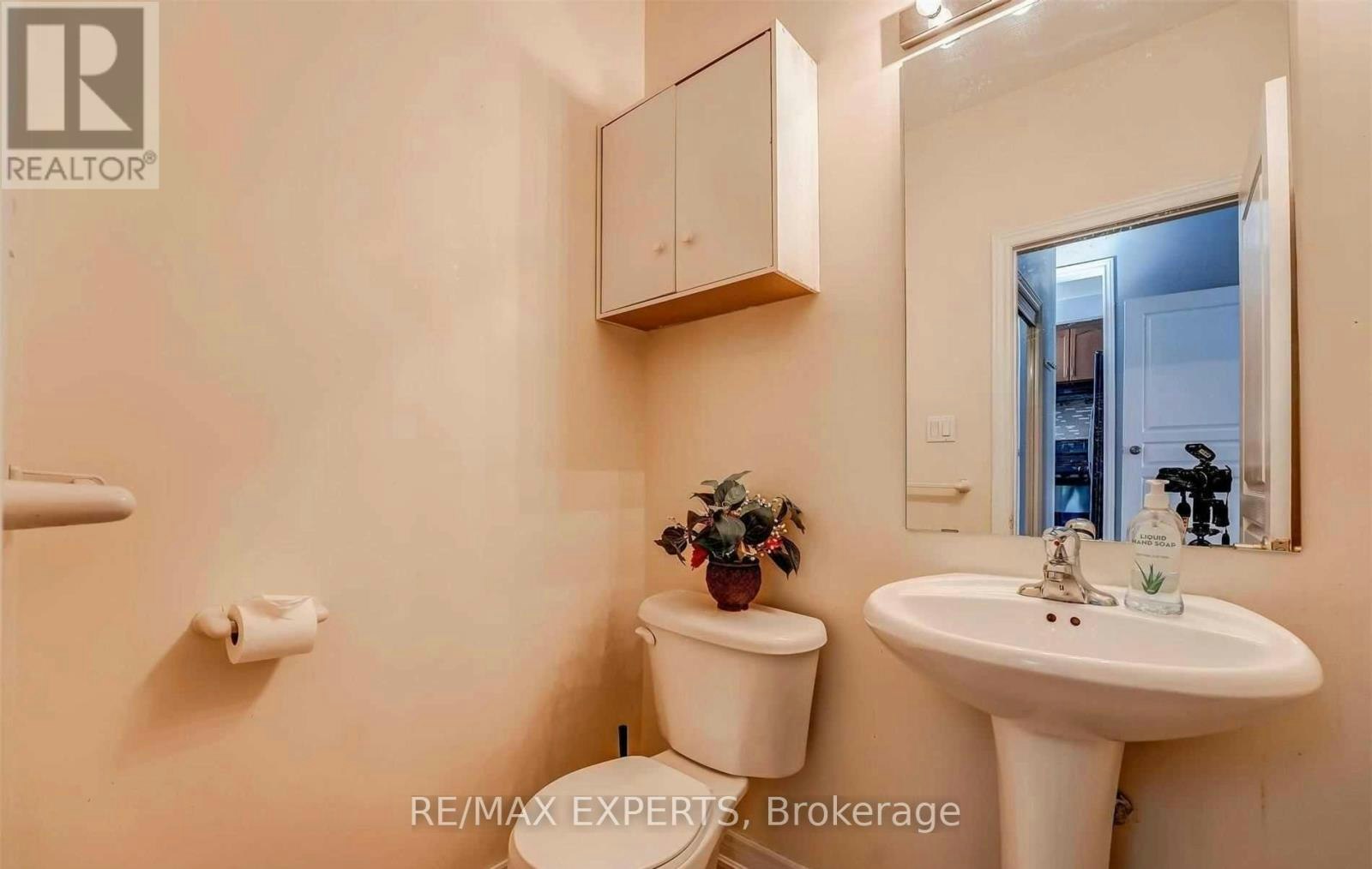 31 Vincent Street, Brampton, ON, L6R 0G8 - 10
