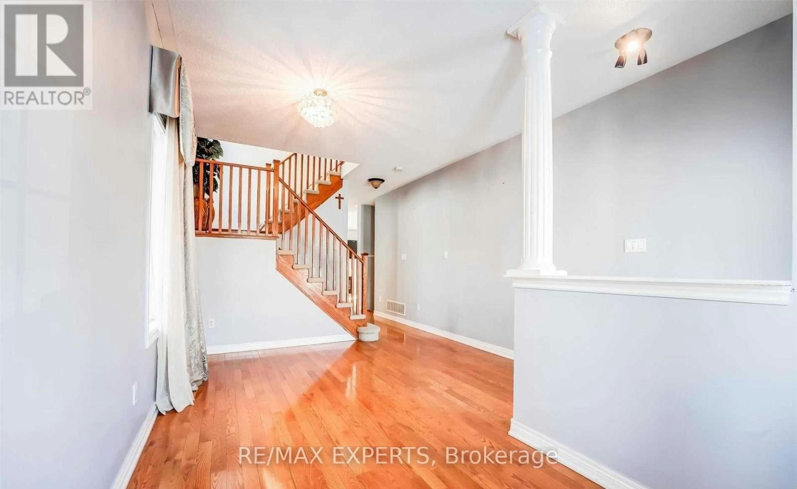 31 Vincent Street, Brampton, ON, L6R 0G8 - 11