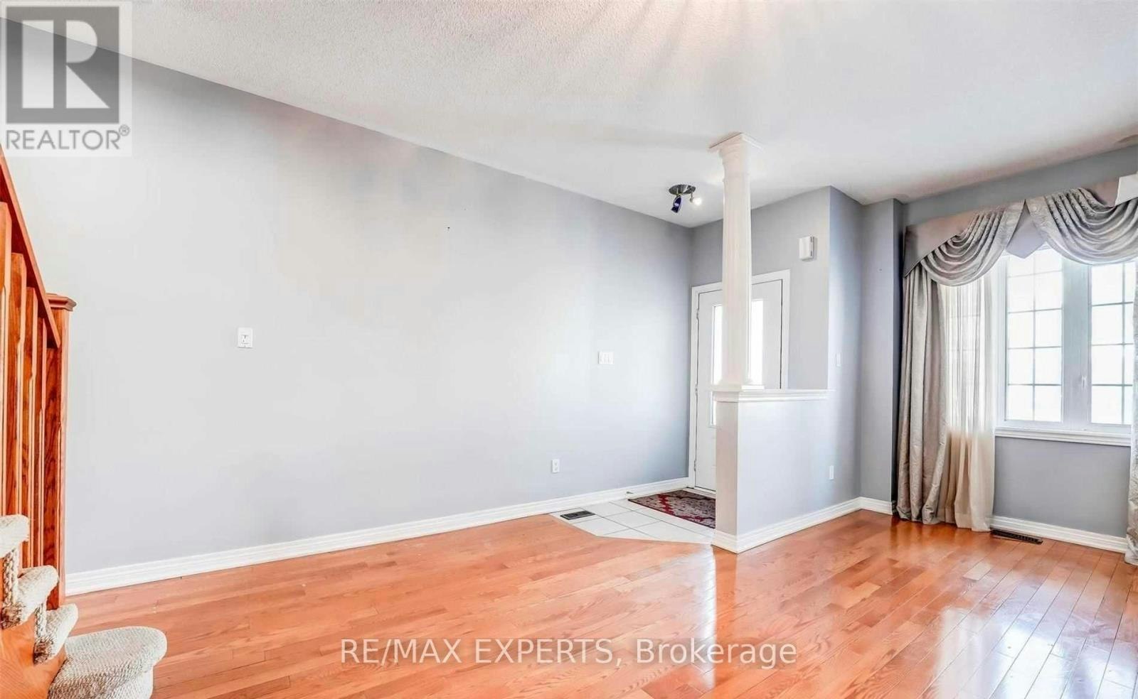 31 Vincent Street, Brampton, ON, L6R 0G8 - 12