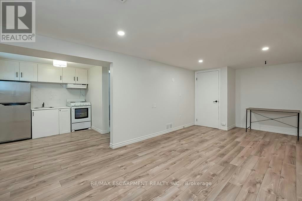 LOWER-7 Garside Avenue S, Hamilton, ON, L8K 2V7 - 3
