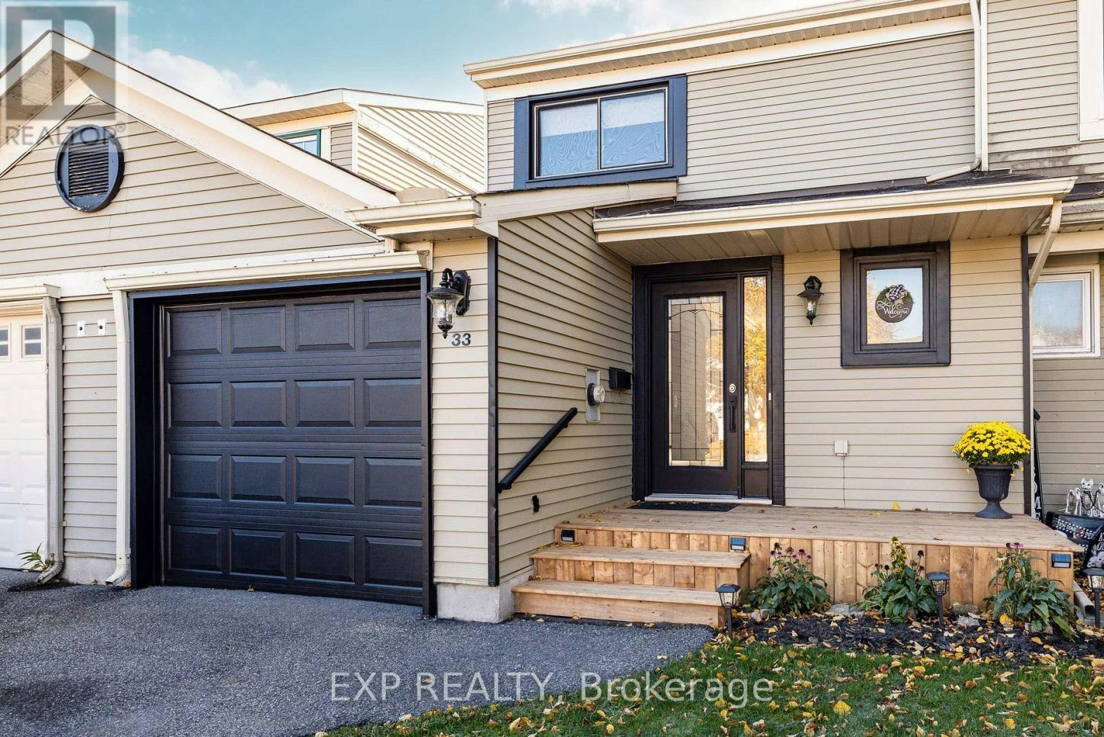 33 Shearer Crescent, Ottawa, ON, K2L 3M9
