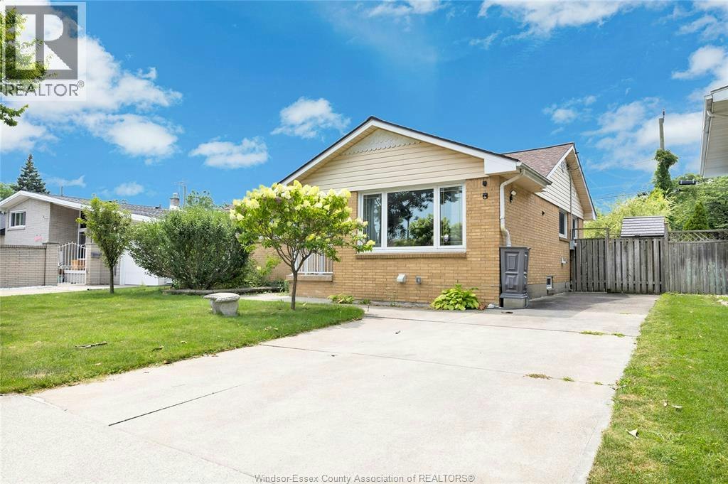 465 Christopher, Windsor, ON, N8S 3X1 - 2