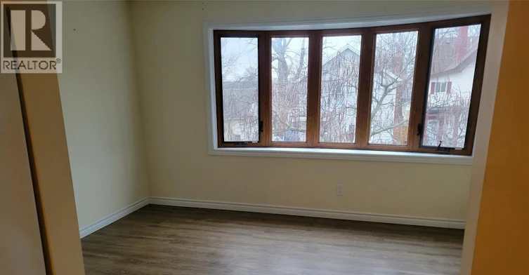 UPPER-372 Louis, Windsor, ON, N9A 1W4 - 6