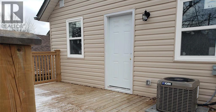 UPPER-372 Louis, Windsor, ON, N9A 1W4 - 5