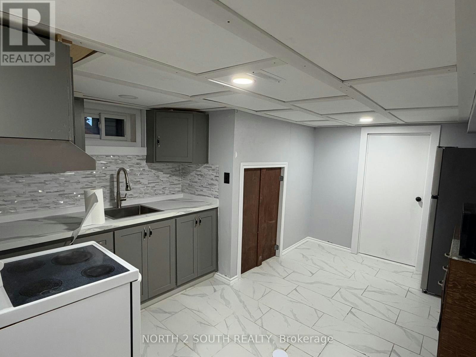 LOWER-998 Warden Avenue, Toronto, ON, M1R 2P1 - 6