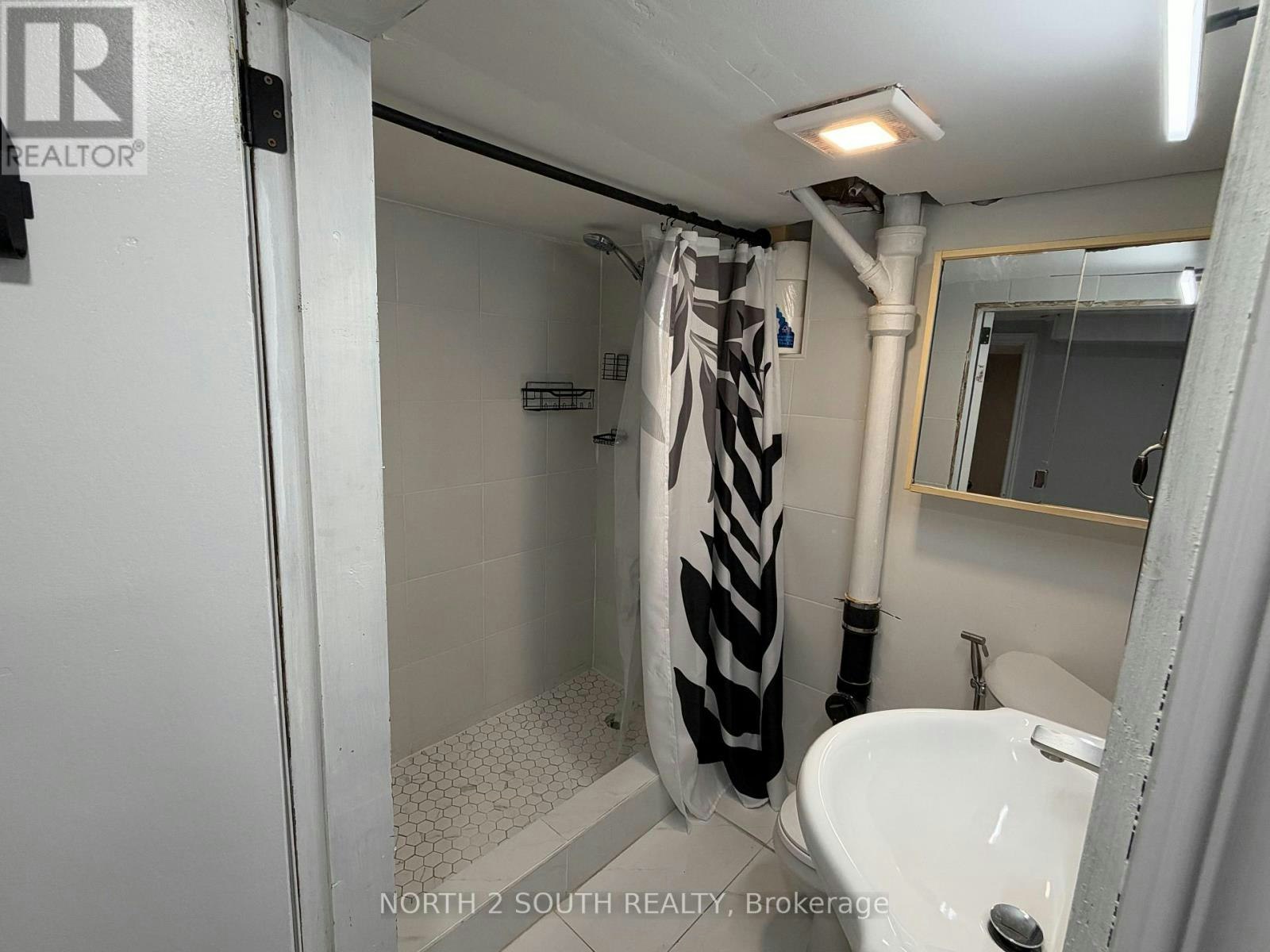 LOWER-998 Warden Avenue, Toronto, ON, M1R 2P1 - 14