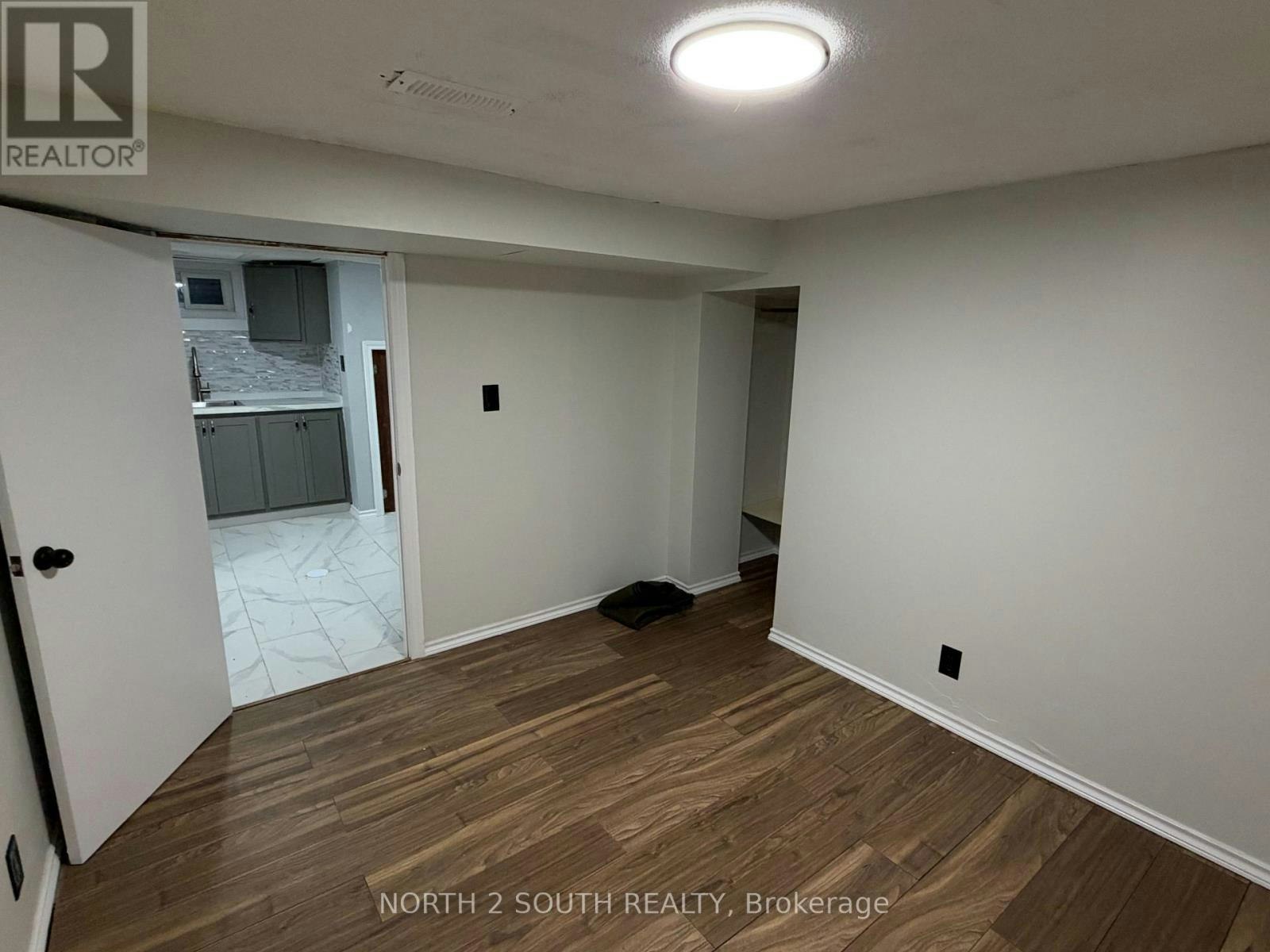 LOWER-998 Warden Avenue, Toronto, ON, M1R 2P1 - 8