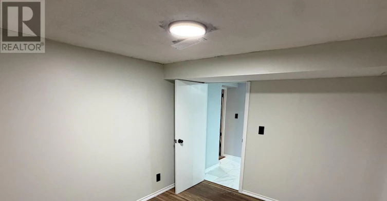 LOWER-998 Warden Avenue, Toronto, ON, M1R 2P1 - 10