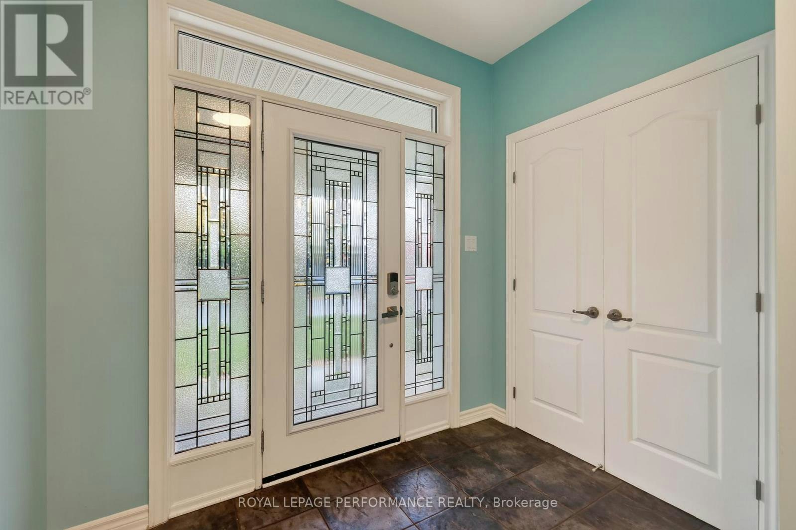 816 Azure Street, Ottawa, ON, K4A 0T7 - 3