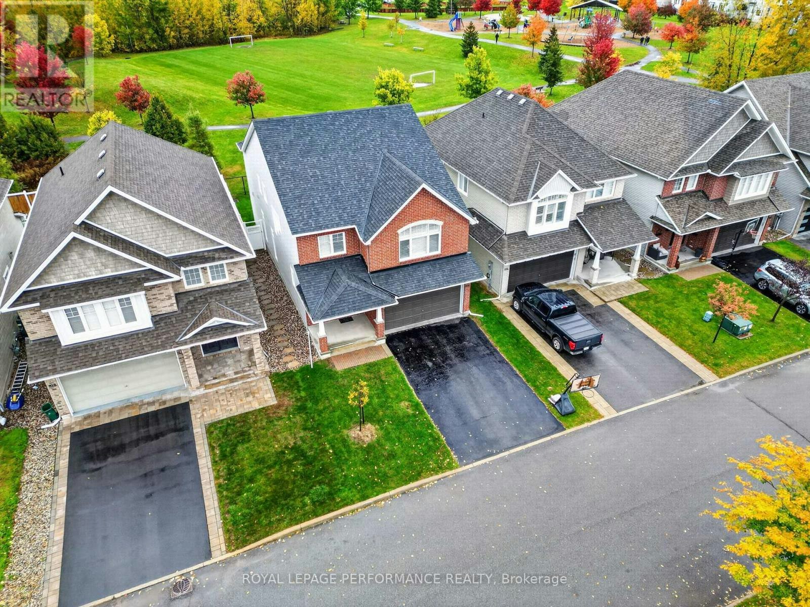 816 Azure Street, Ottawa, ON, K4A 0T7