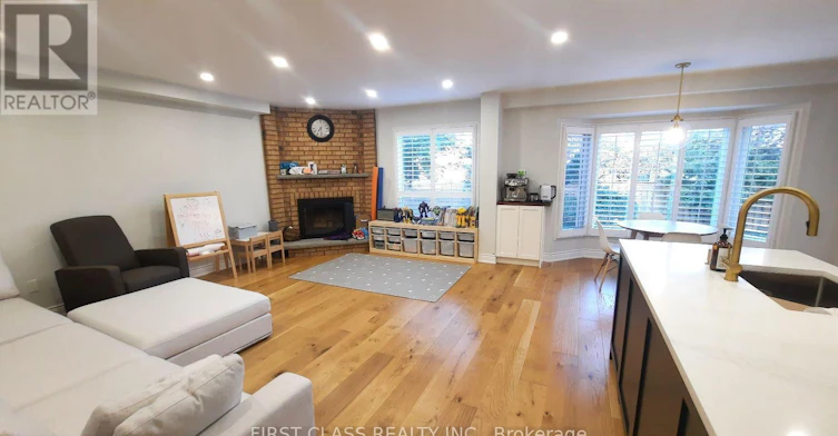 1120 Goodson Crescent, Oakville, ON, L6H 4A5 - 5