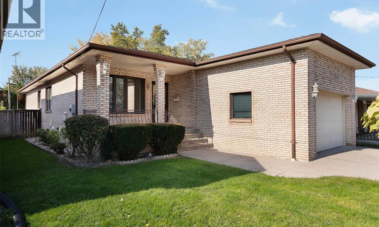 2515 Clemenceau