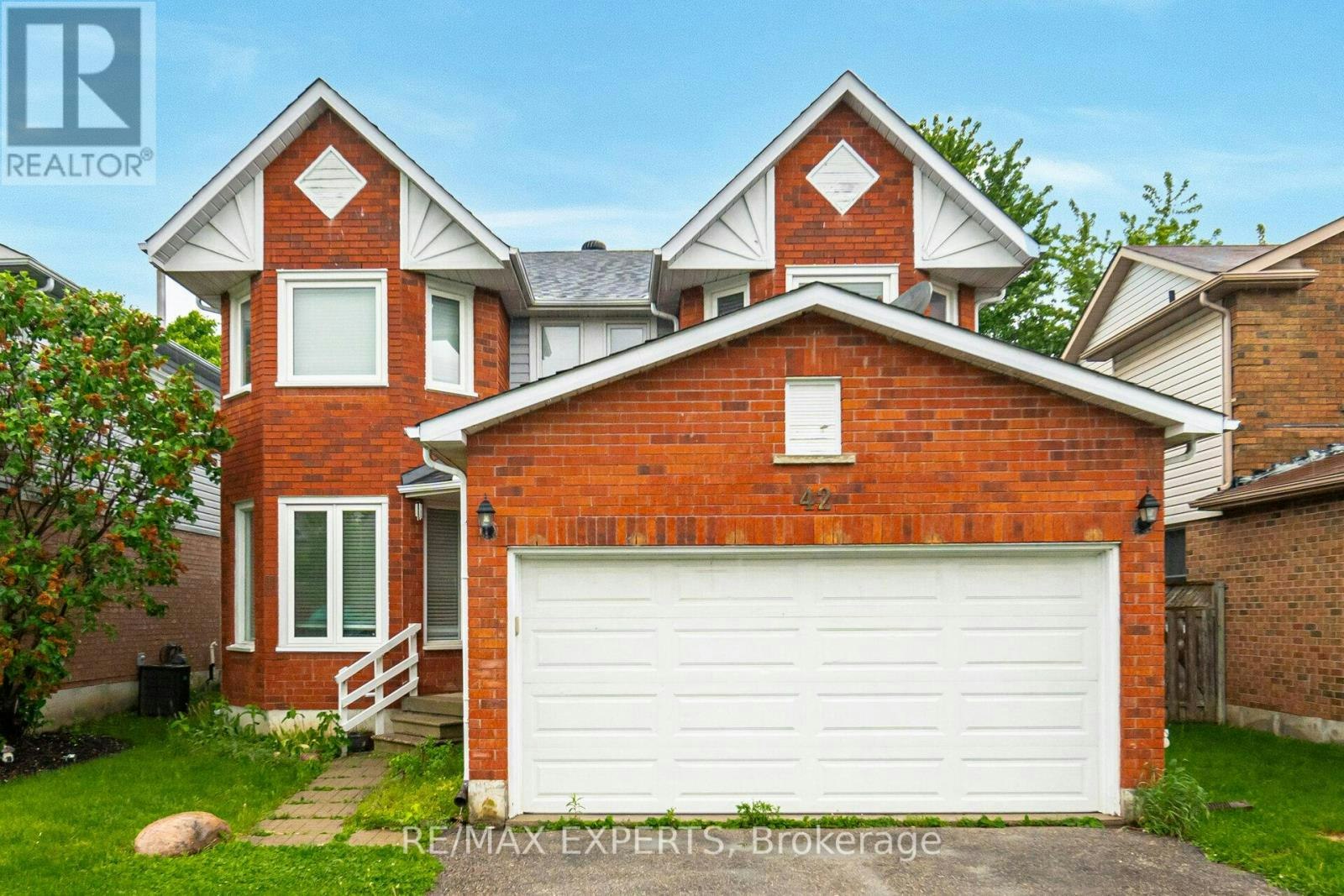 42 Quance Street, Barrie, ON, L4N 7M3