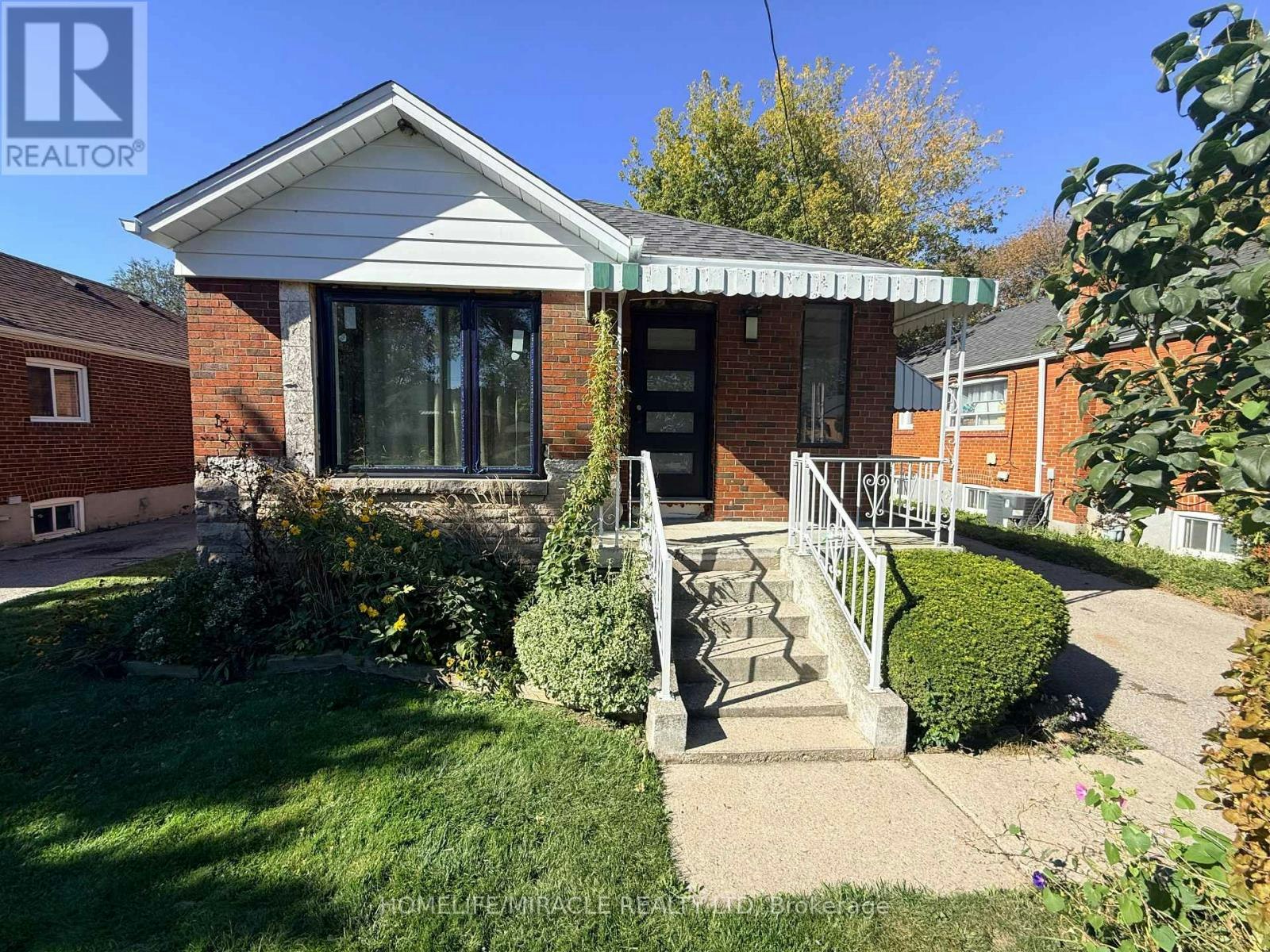 20 Shaneen Boulevard, Toronto, ON, M1R 1B7