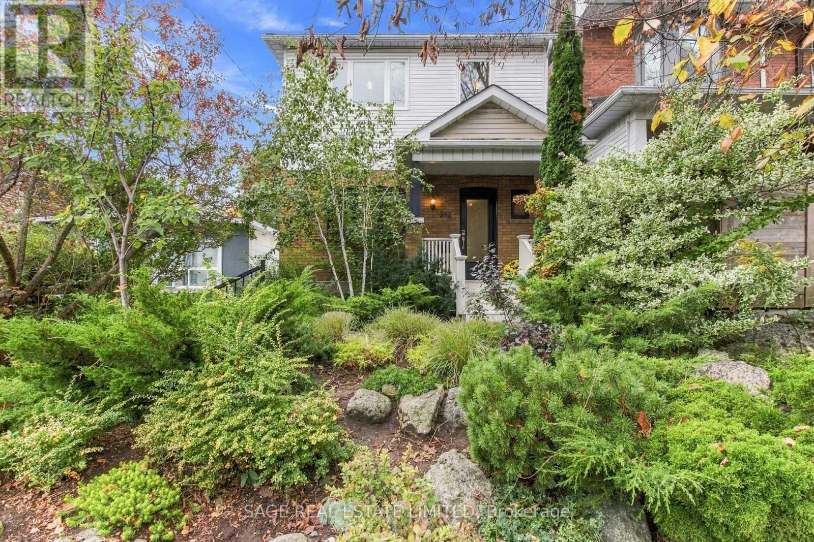 272 Highfield Road, Toronto, ON, M4L 2V5