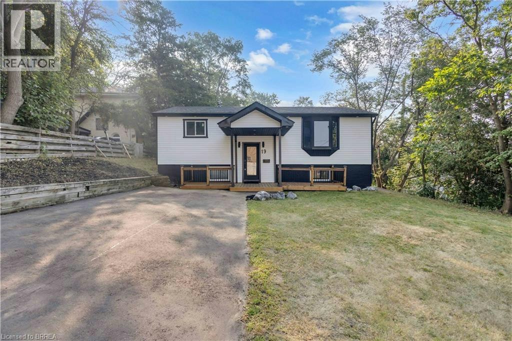 19 Broad Street, Brantford, ON, N3R 7E1