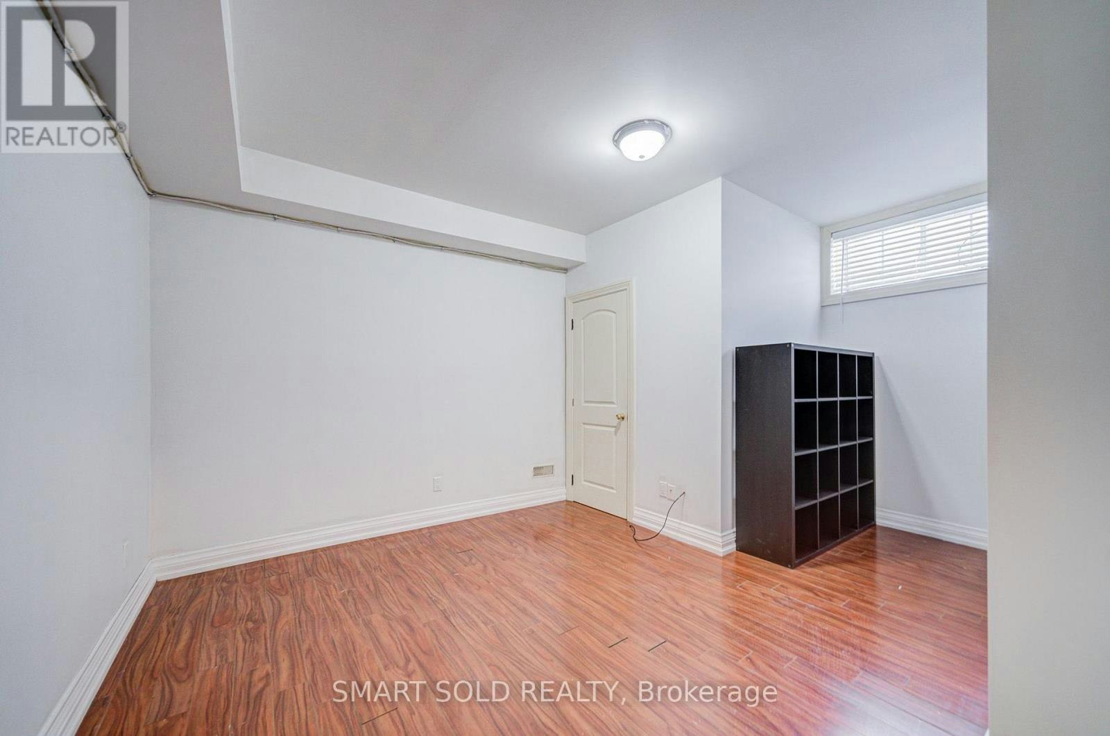 LOWER-213 Maplehurst Avenue, Toronto, ON, M2N 3C3 - 6