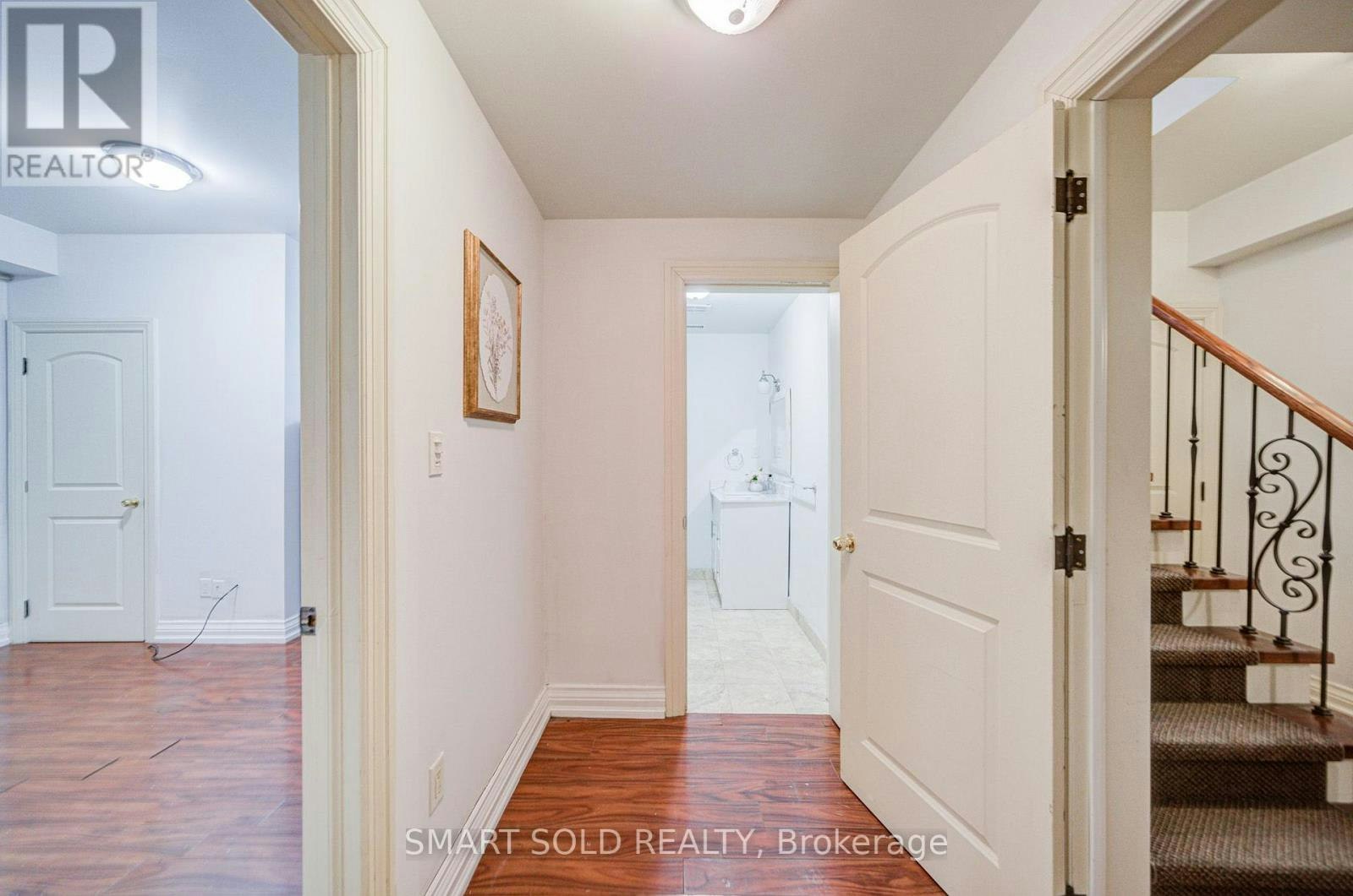 LOWER-213 Maplehurst Avenue, Toronto, ON, M2N 3C3 - 4