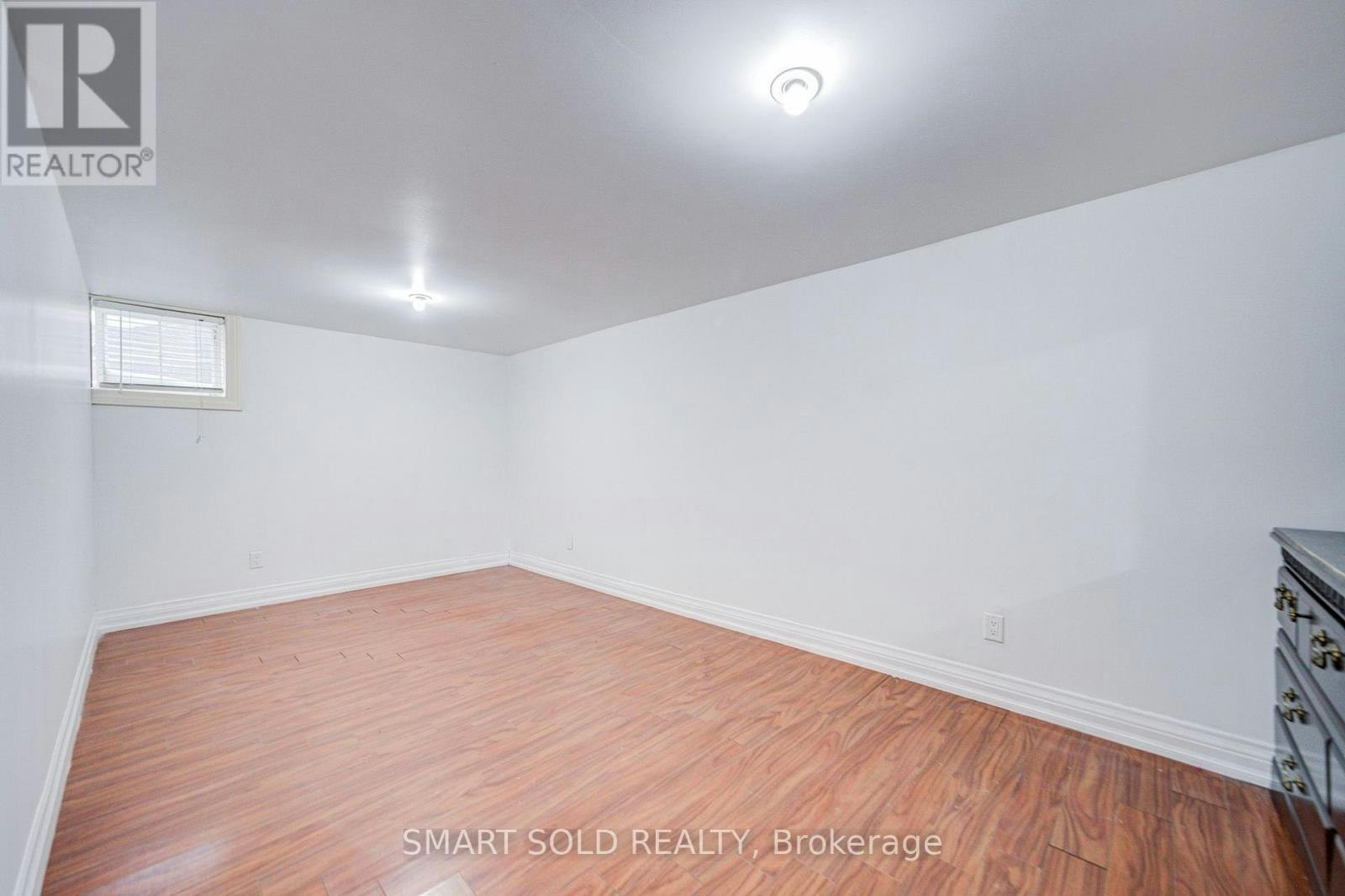 LOWER-213 Maplehurst Avenue, Toronto, ON, M2N 3C3 - 8