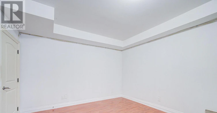 LOWER-213 Maplehurst Avenue, Toronto, ON, M2N 3C3 - 9