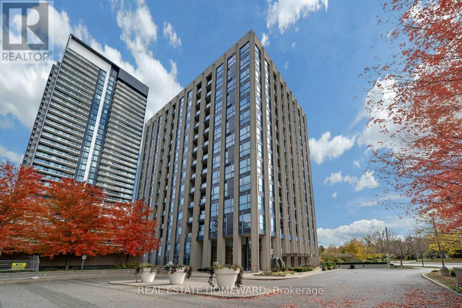 913-75 The Donway W, Toronto, ON, M3C 2E9