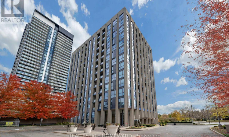913-75 The Donway W