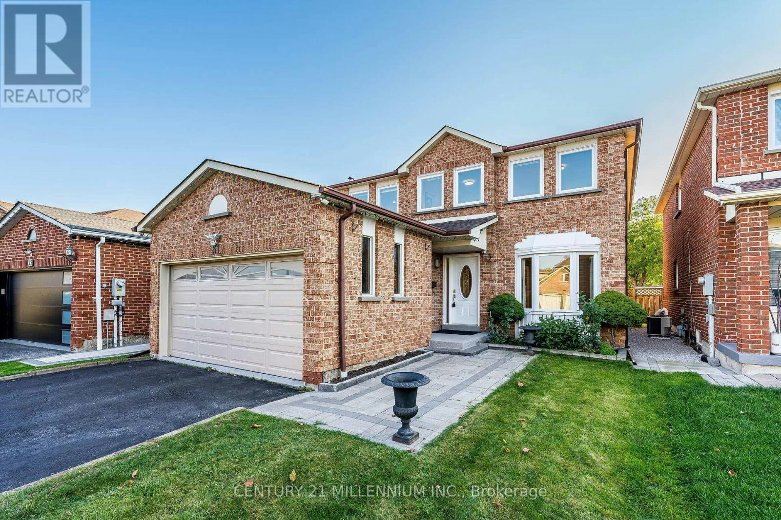 31 Durness Avenue, Toronto, ON, M1B 4W4
