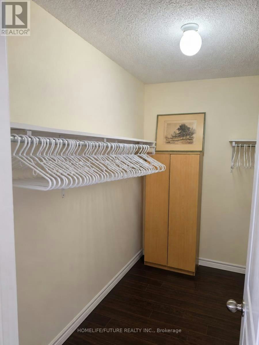 27 Saint Dennis Road, Brampton, ON, L6R 3W7 - 6